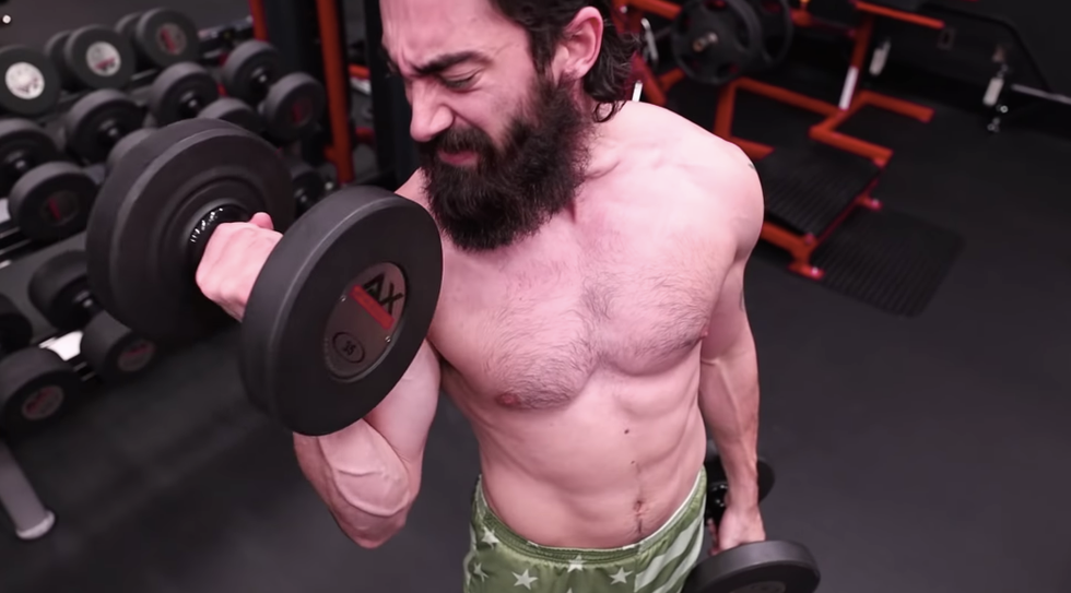 A Self-Described Skinny Guy Shared His Physique Transformation in a Time-Lapse Video