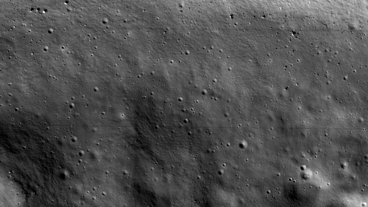 How NASA captures vivid moon photos in negate darkness