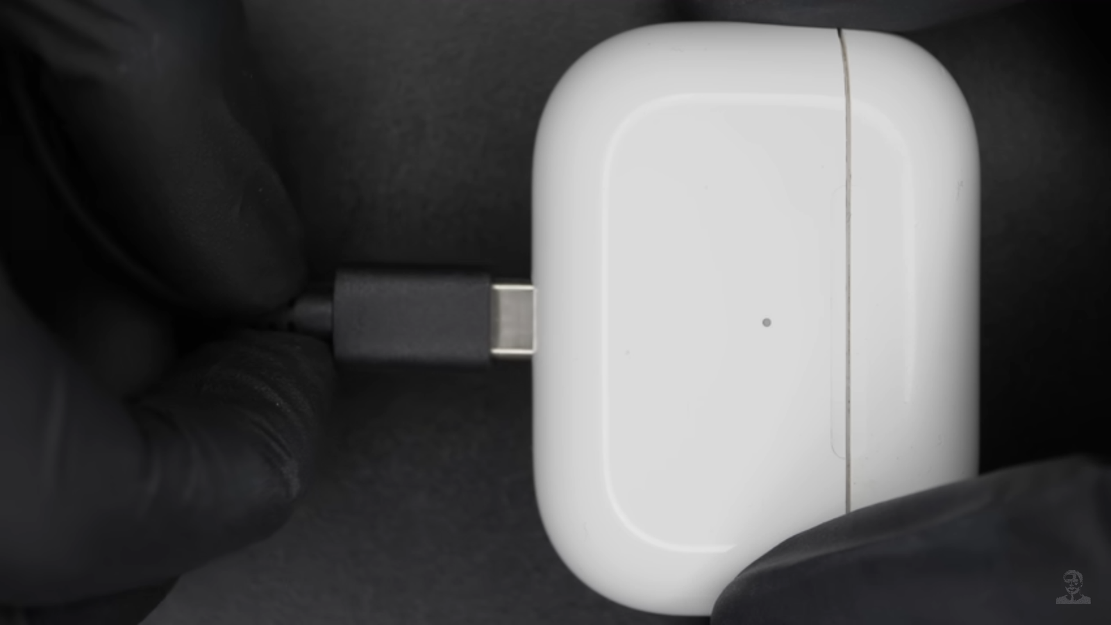 AirPods Knowledgeable 2 with USB kind-C case tipped to originate in mid-2023