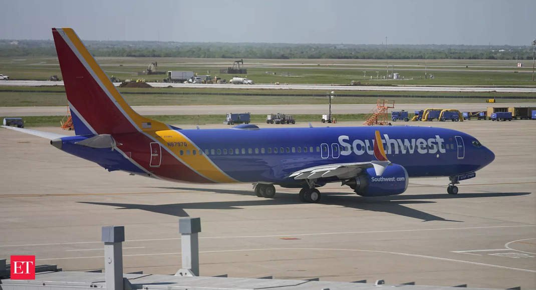 Southwest flights resume after short discontinue