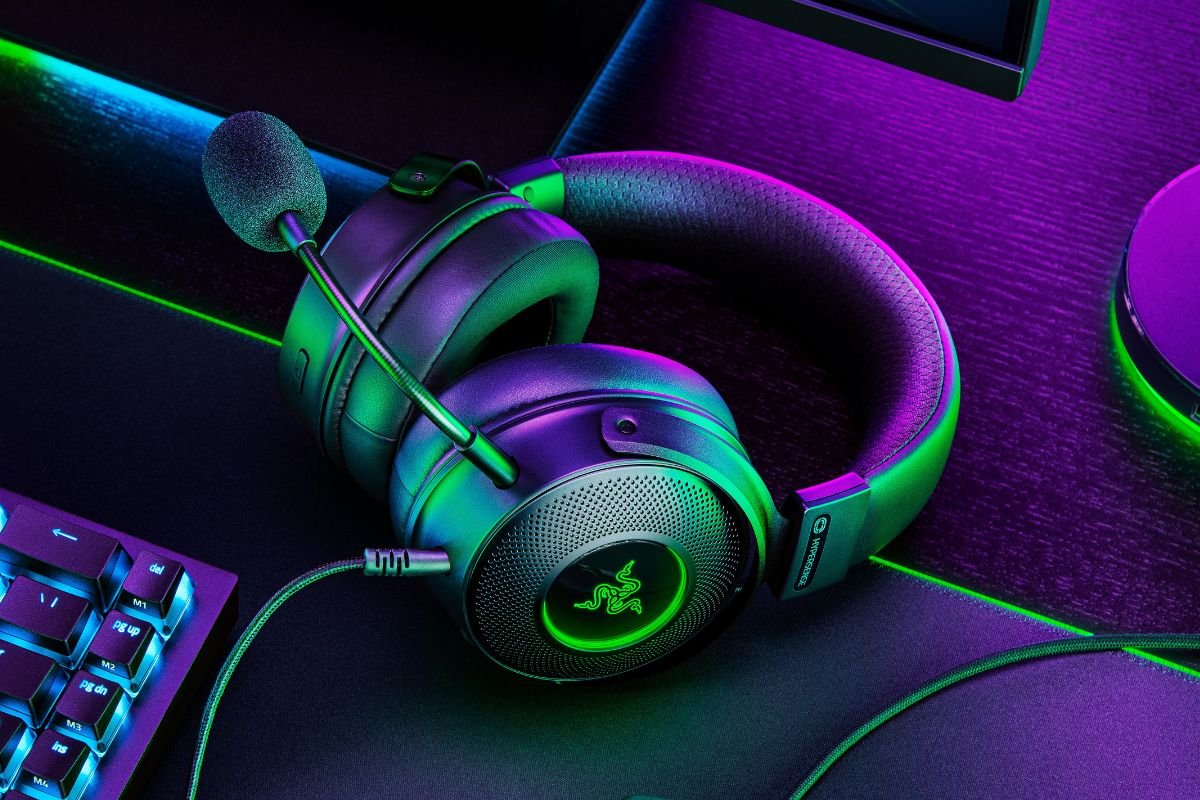 Nab this gay, gentle-weight Razer gaming headset for 44% off